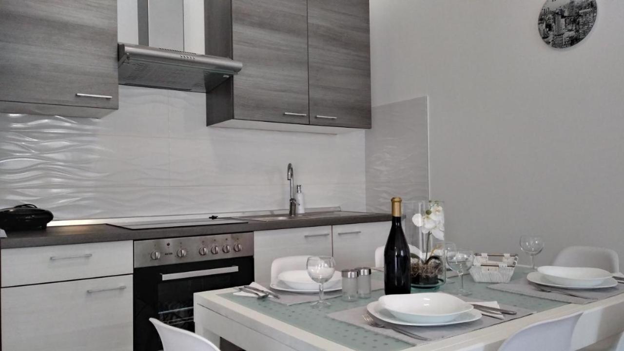 Premium Apartments Adore Novalja Bagian luar foto