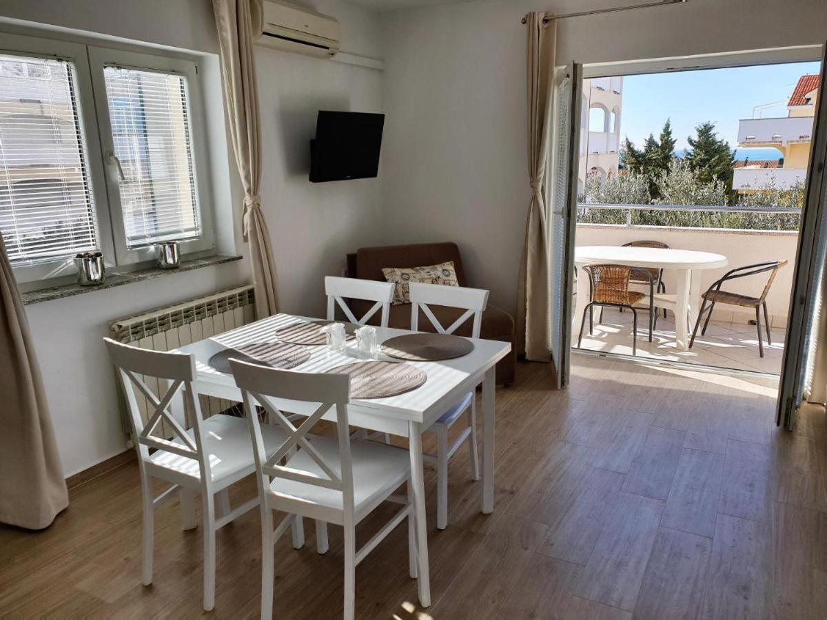 Premium Apartments Adore Novalja Bagian luar foto