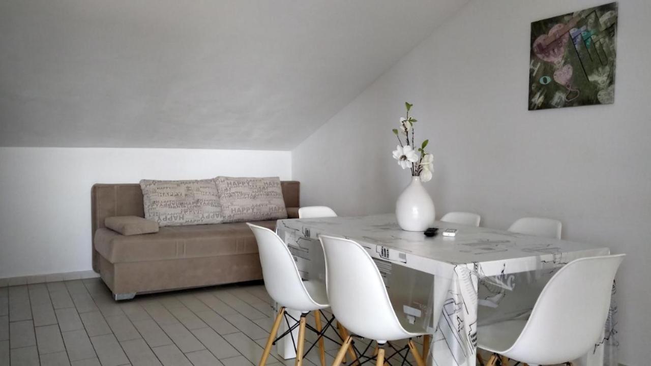 Premium Apartments Adore Novalja Bagian luar foto