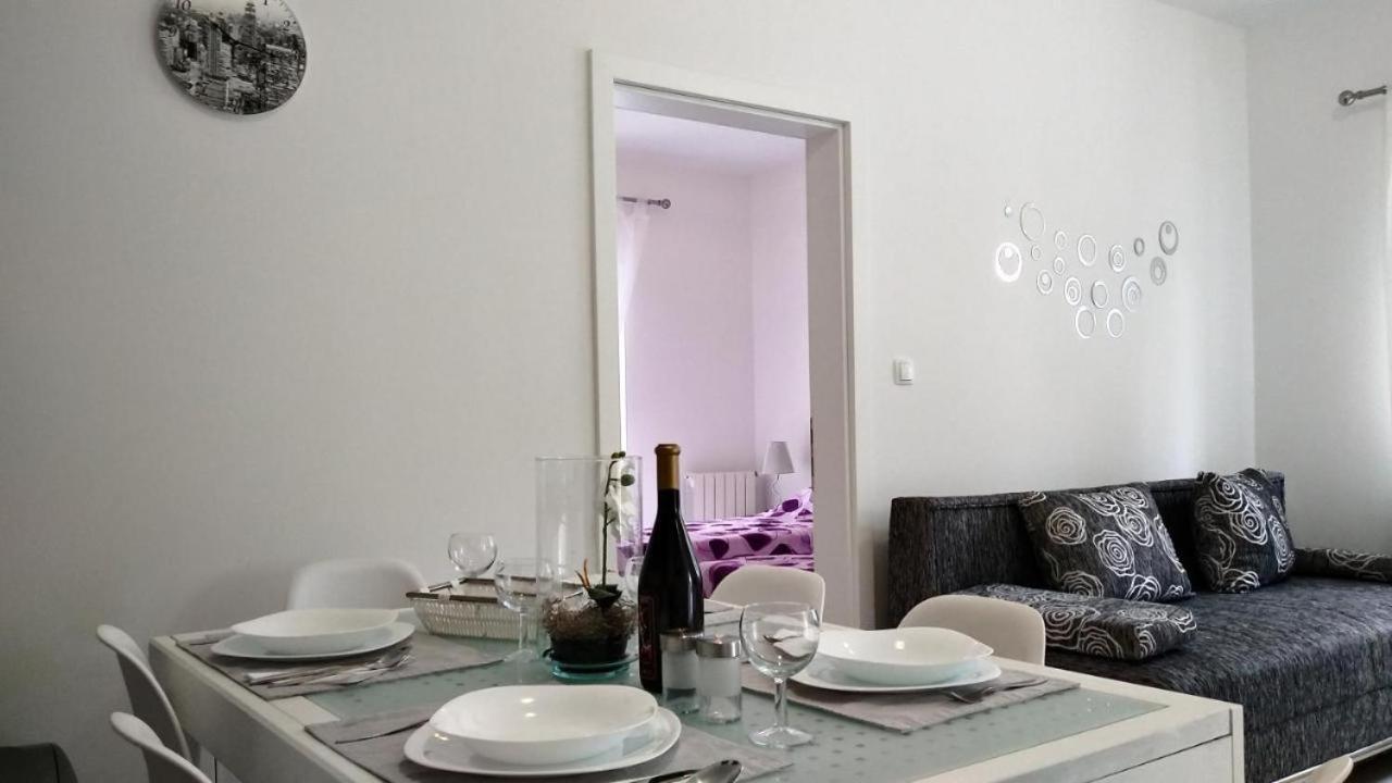 Premium Apartments Adore Novalja Bagian luar foto