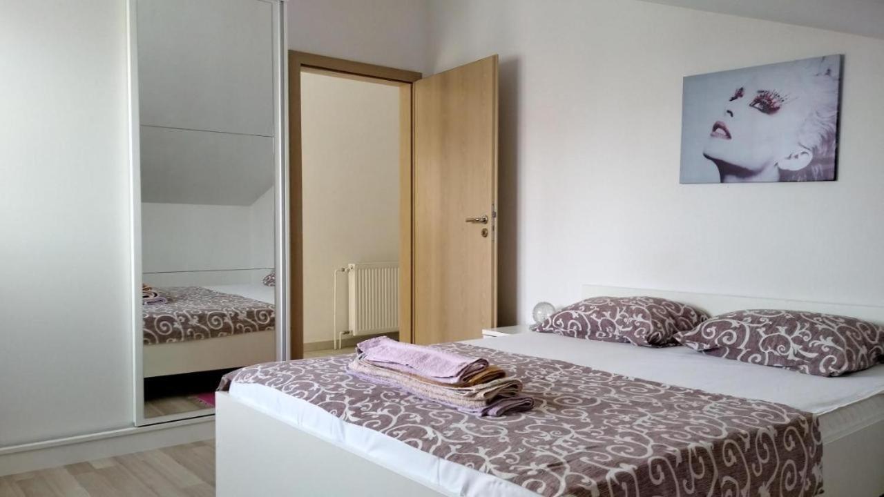 Premium Apartments Adore Novalja Bagian luar foto