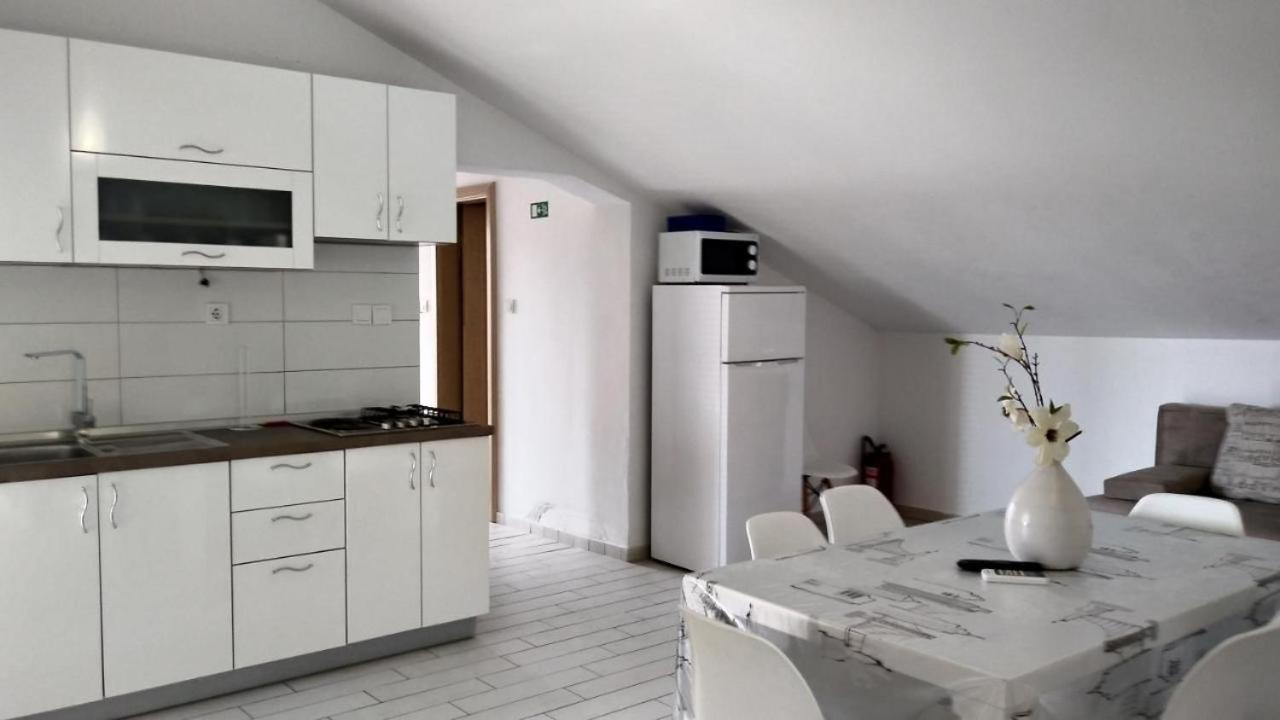 Premium Apartments Adore Novalja Bagian luar foto