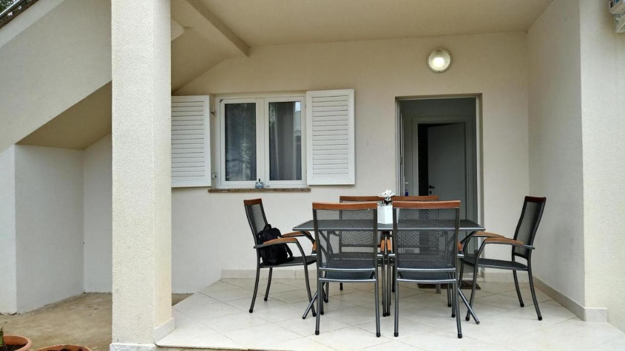 Premium Apartments Adore Novalja Bagian luar foto