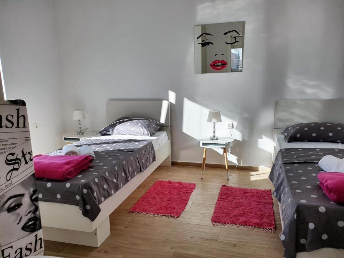 Premium Apartments Adore Novalja Bagian luar foto