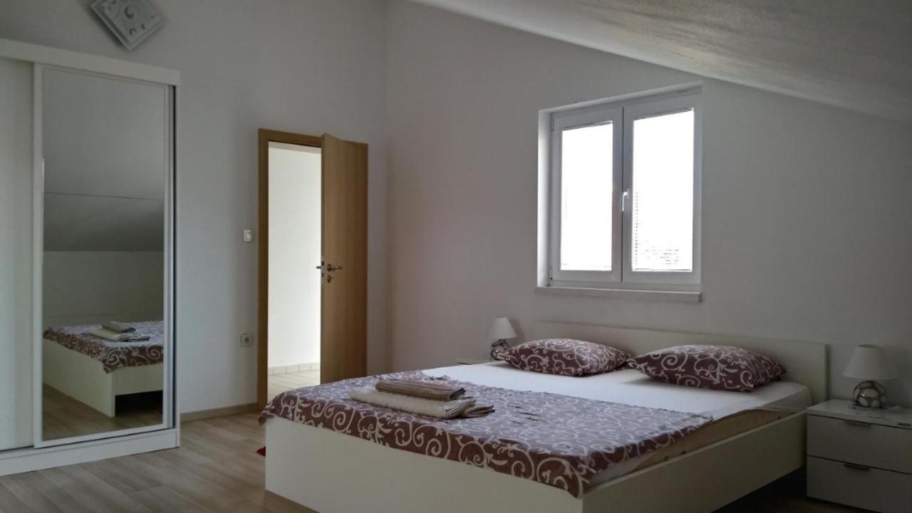 Premium Apartments Adore Novalja Bagian luar foto