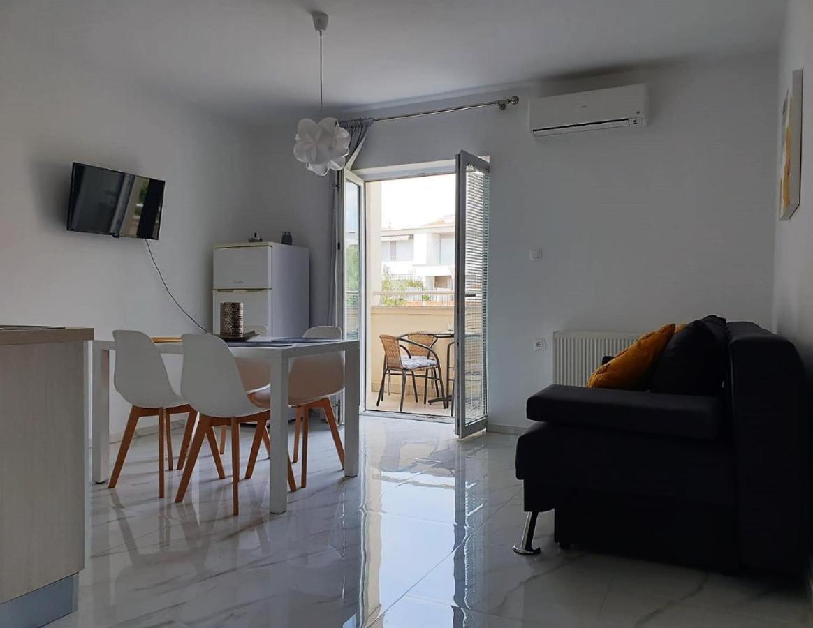 Premium Apartments Adore Novalja Bagian luar foto