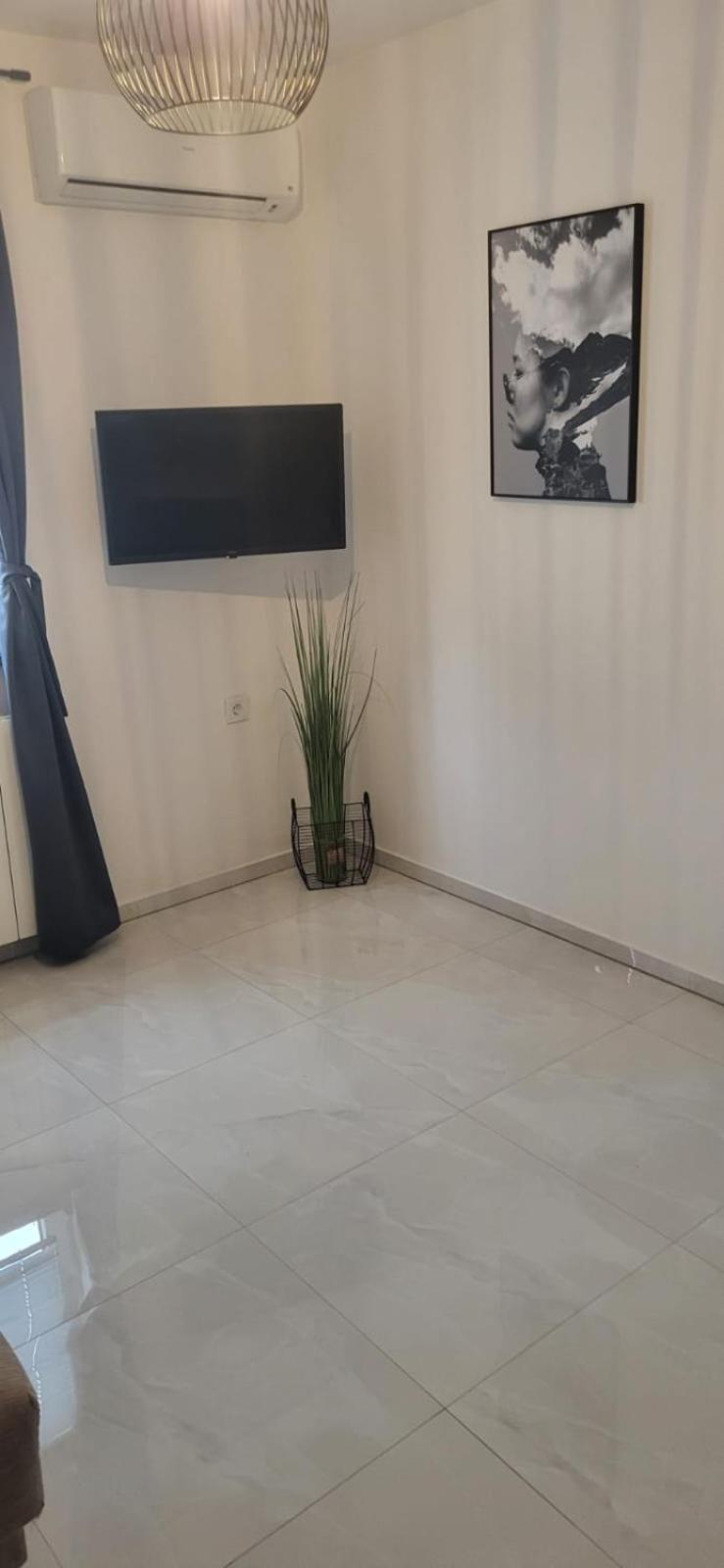 Premium Apartments Adore Novalja Bagian luar foto